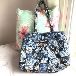 VERA BRADLEY EUC Navy Paisley Cloth Purse
